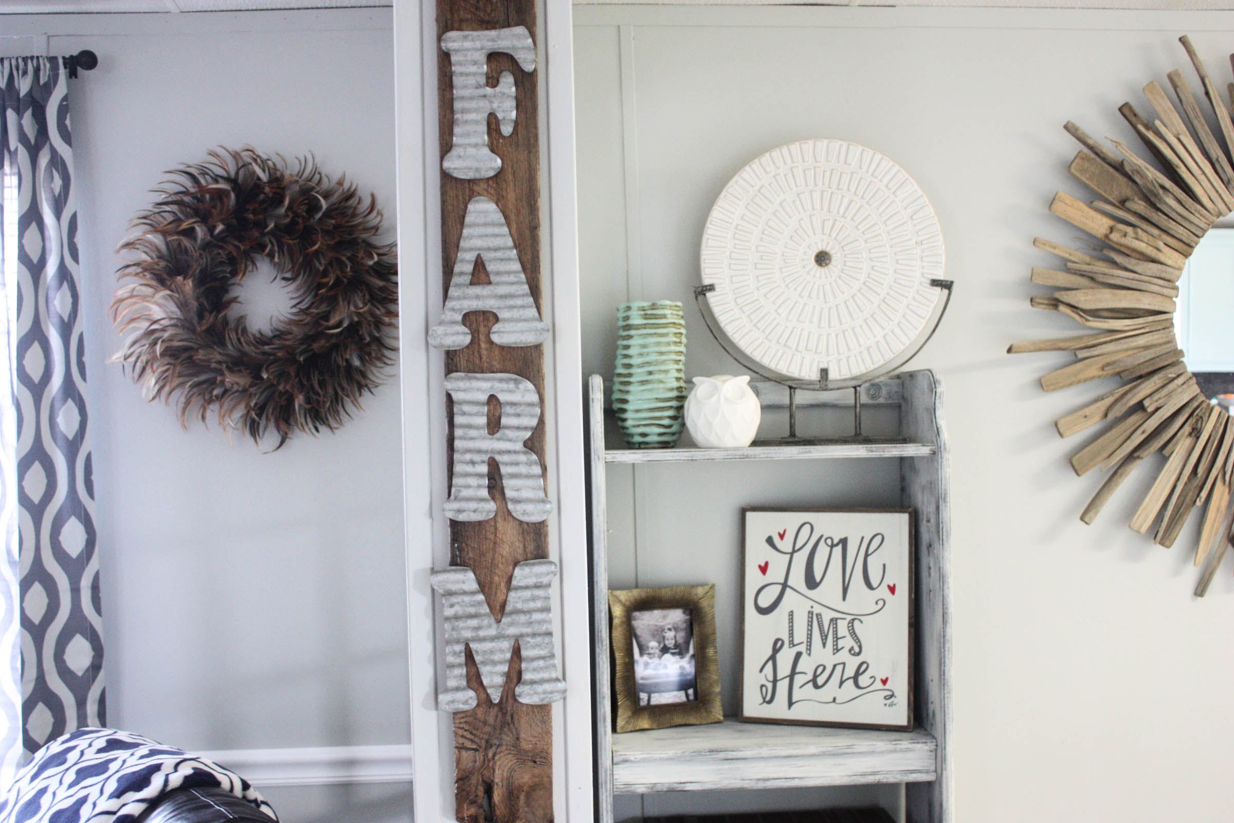 3 Minute DIY Farmhouse Sign - Re-Fabbed