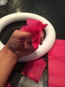 easy diy tissue paper wreath