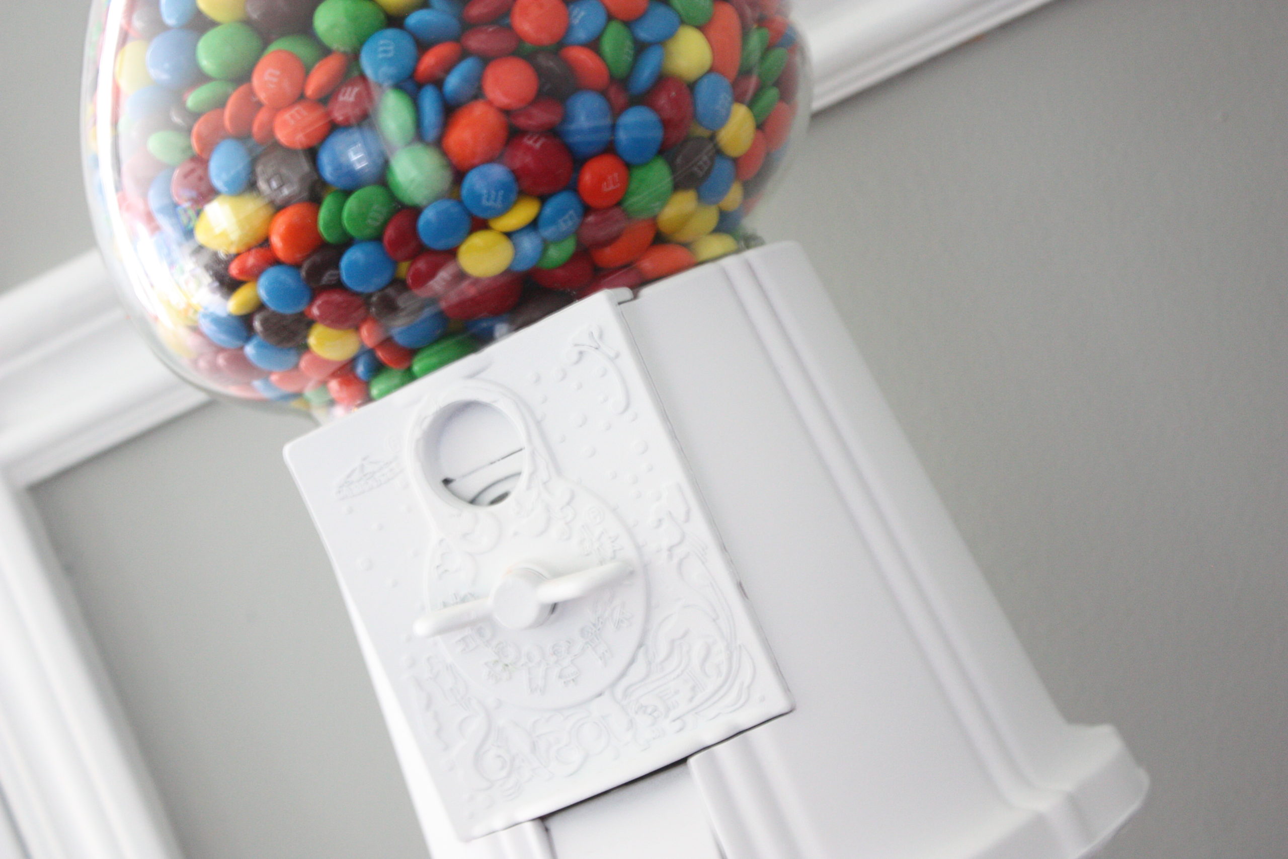 Vintage Gumball Machine Makeover