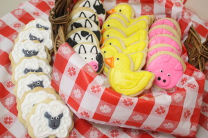 Barnyard birthday party farm animal cookies