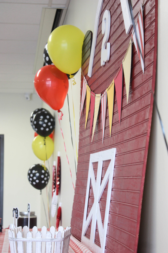 Barnyard Birthday Party diy Barn with diy banner and number 2