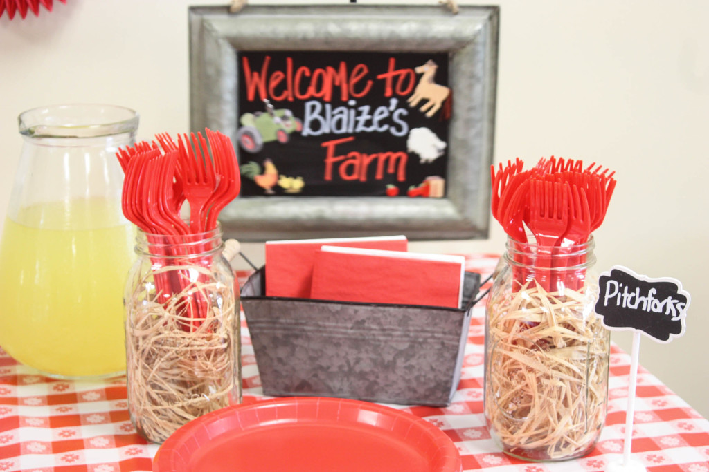 Barnyard birthday party, serving center with forks labeled "pitchforks"