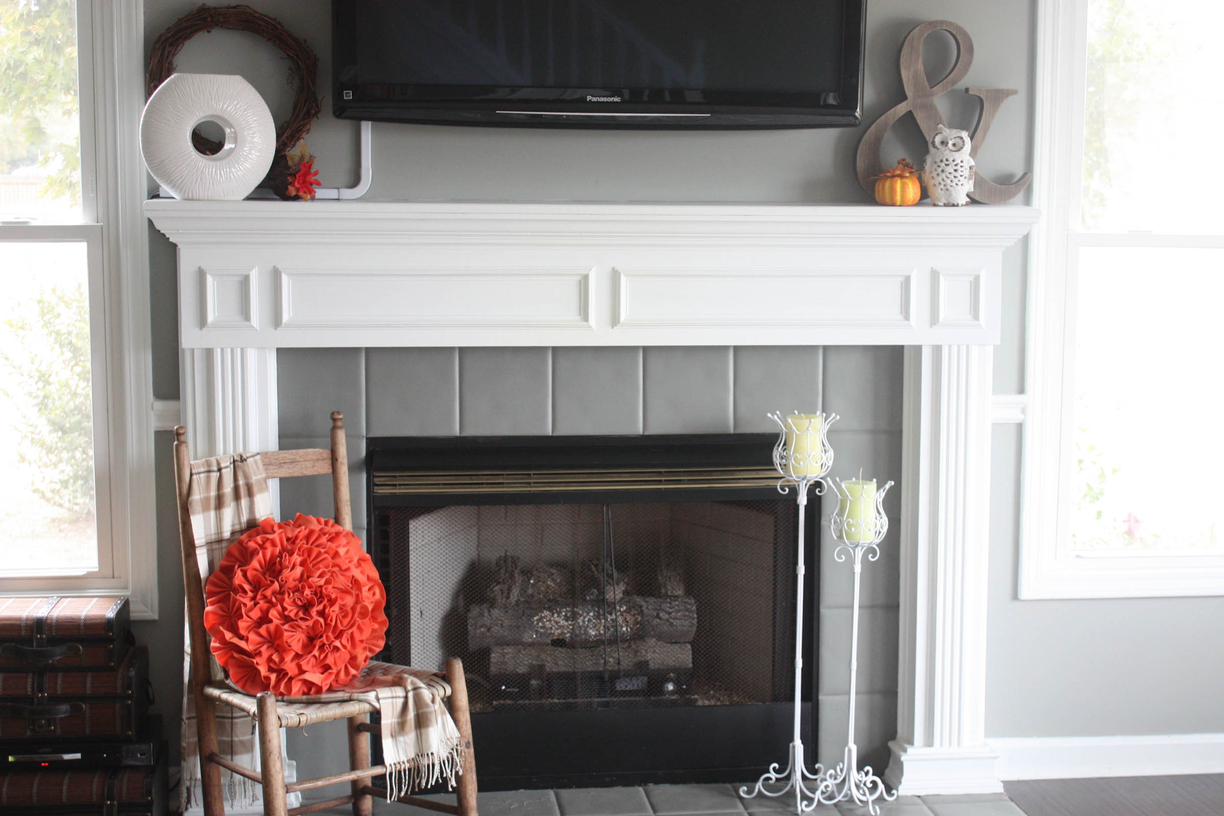 One of the biggest challenges in home decorating is how to decorate your mantel with a TV. This post highlights several different ideas on how to do just that! Must pin to remember this one.