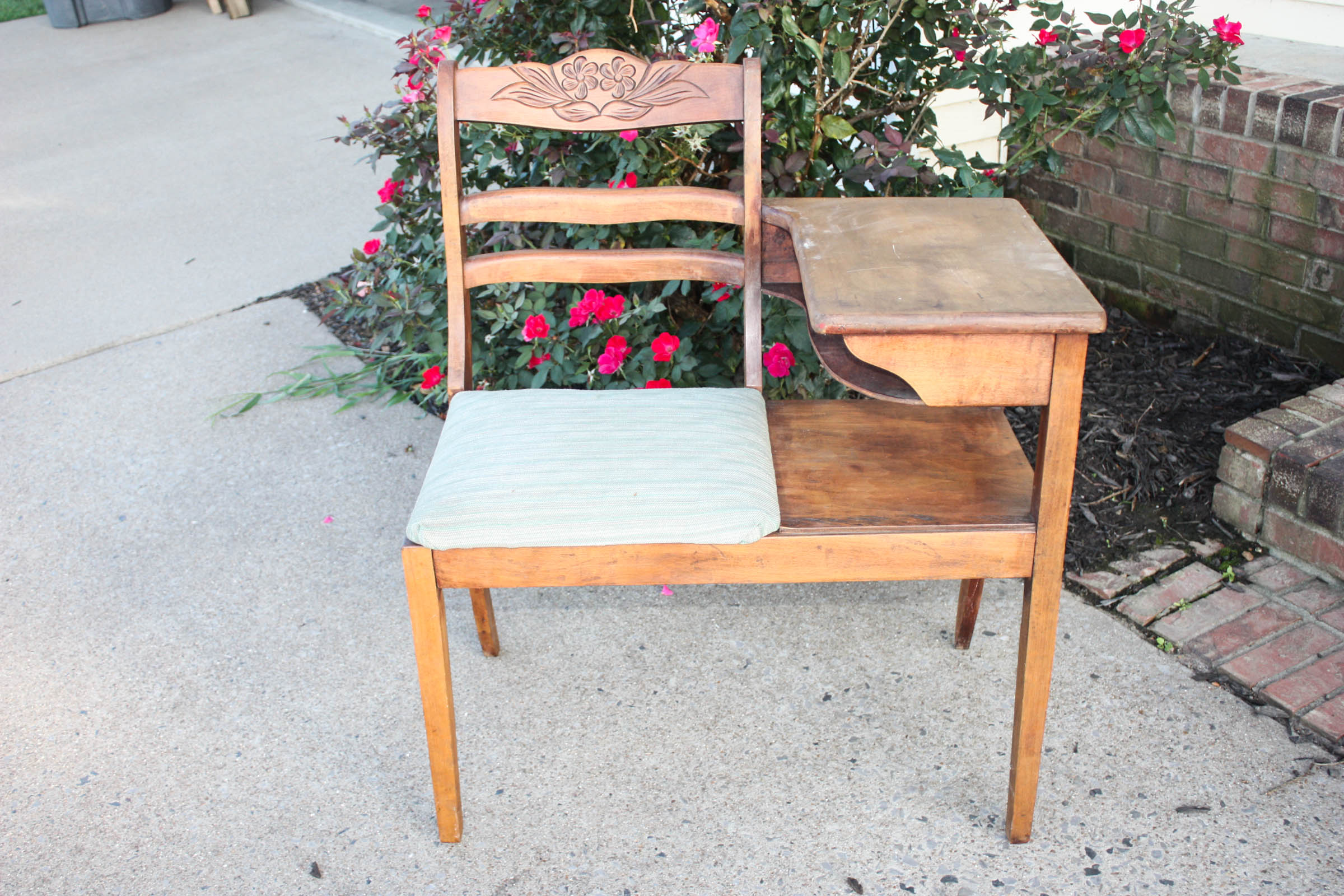 Gossip Bench Makeover - Re-Fabbed