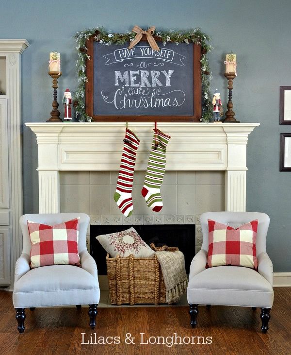 Christmas Mantle Roundup