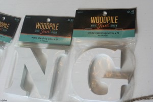 DIY Spring Pallet Sign wit Wood Slices