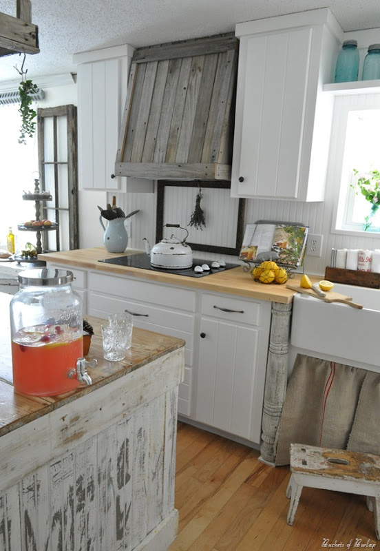 Farmhouse Kitchen Roundup