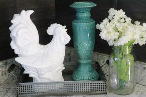 Easy tutorial on how to makeover an outdated chicken with spray paint! Super cute and easy!