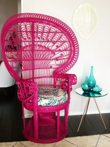 Gorgeous pink inspiration to incorporate into your outdoor decorating this Spring!