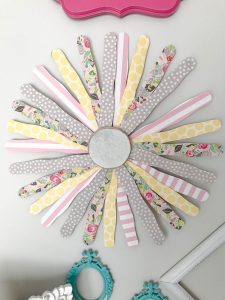 Super Easy DIY Popcicle Stick Wall Flower! Tons of possibilities for this one! FULL tutorial on her blog!