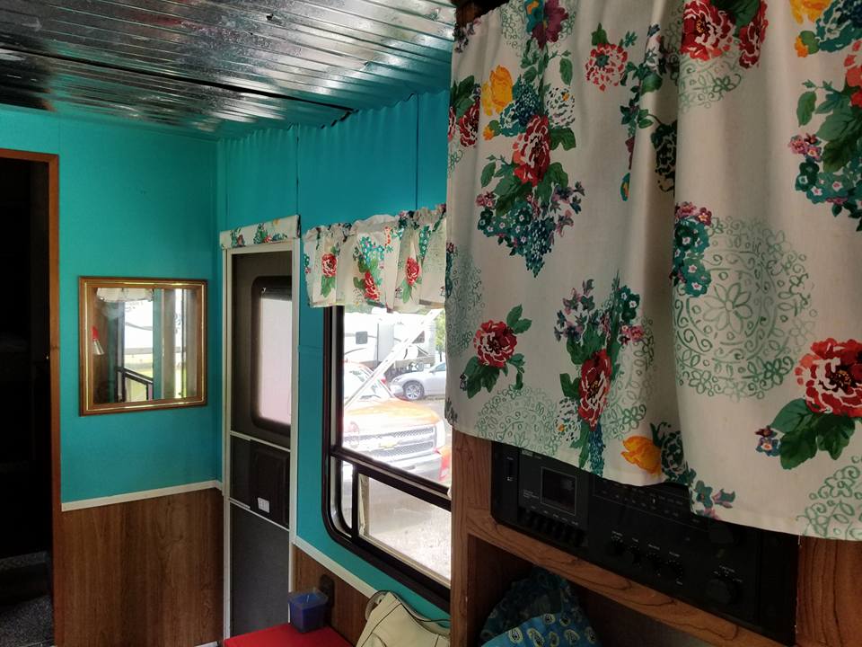 GORGEOUS free camper makeover on a tight budget! These before and afters are amazing! A must see project.