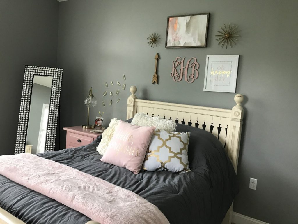 Beautiful blush and gold bedroom makeover!