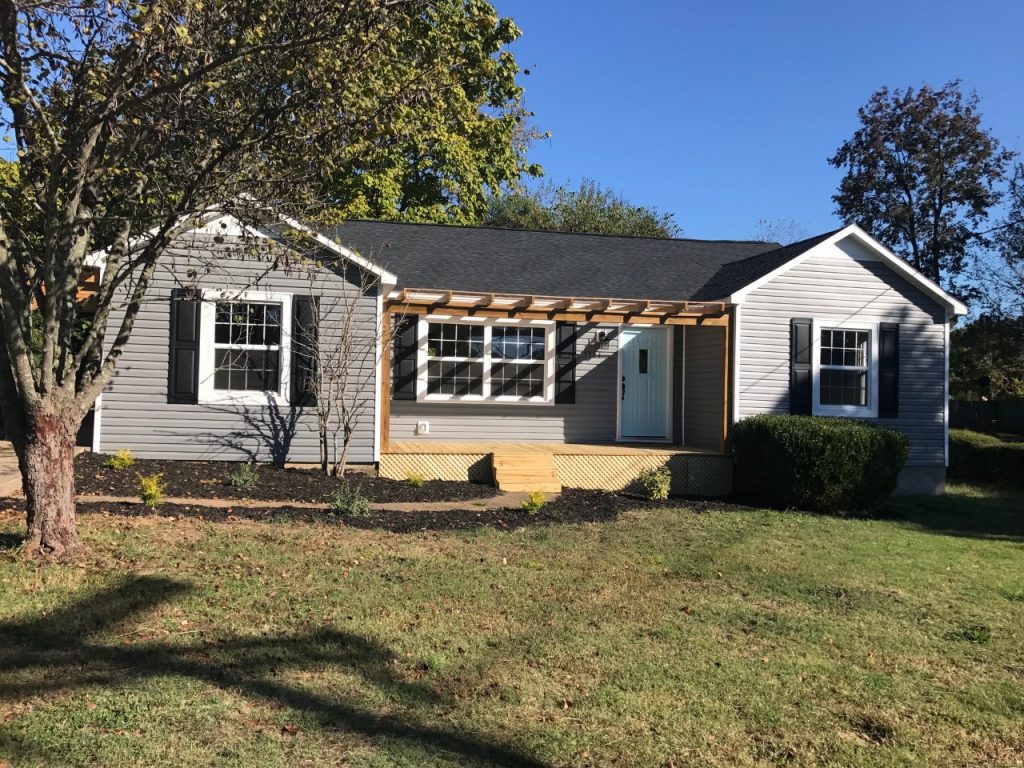 This major fixer upper got extensive renovations and it has turned out to be the star of the show! You have GOT to check this out exterior before and after!