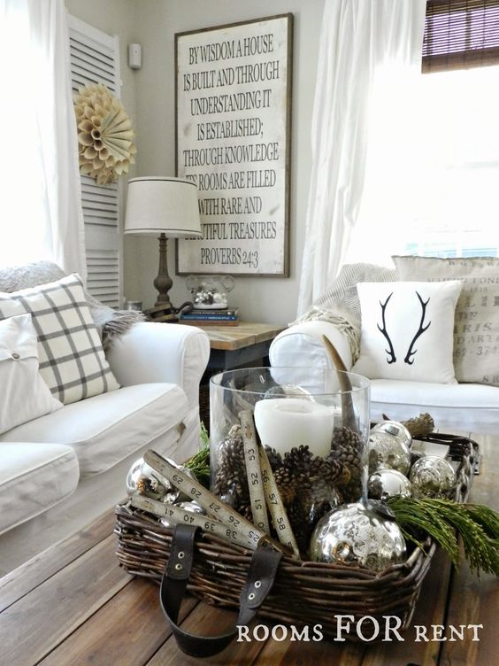 Farmhouse Christmas Inspiration that will make you swoon and want to decorate your entire house in this amazing style!