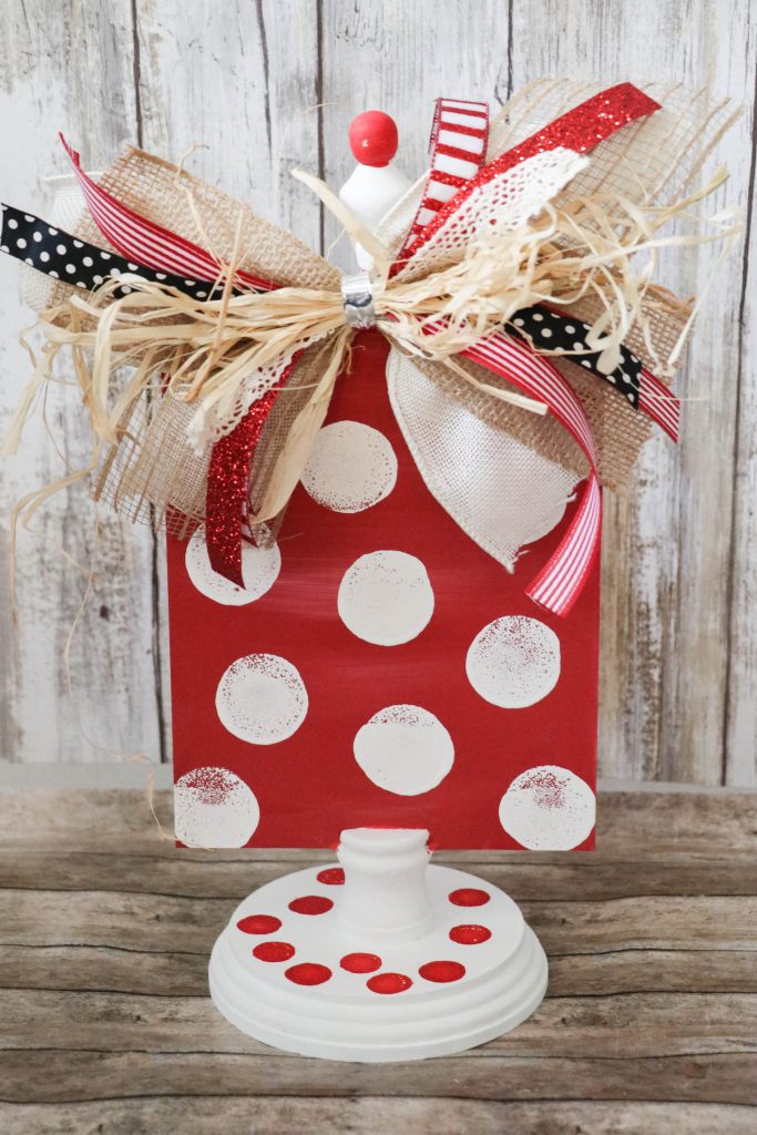 DIY Reversible Valentine's Day & Christmas Decor Stand