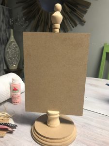 DIY Reversible Christmas and Valentine's Day Stand