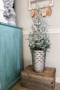 A beautiful and easy transition from Christmas to winter decor!