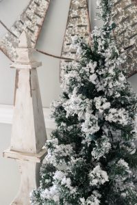 A beautiful and easy transition from Christmas to winter decor!