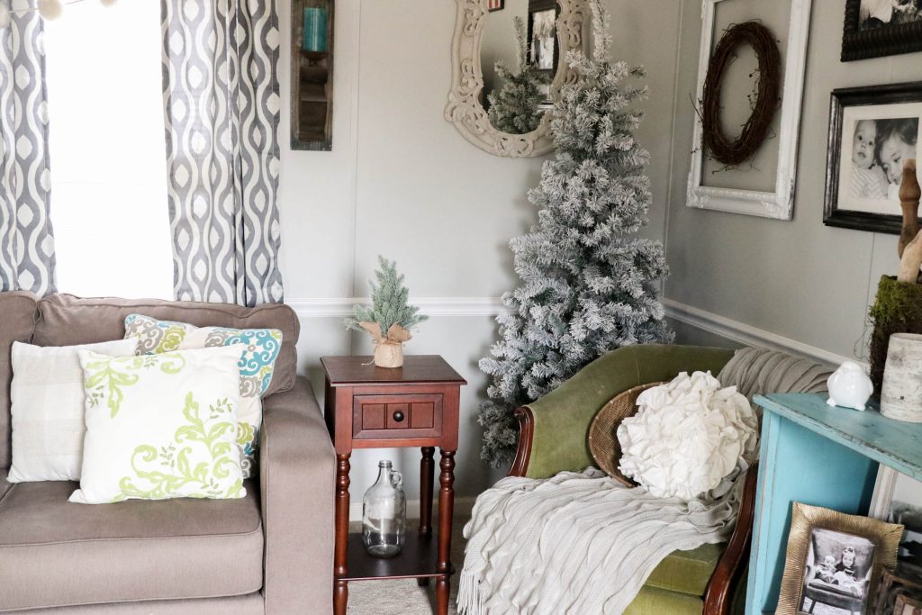 A beautiful and easy transition from Christmas to winter decor!