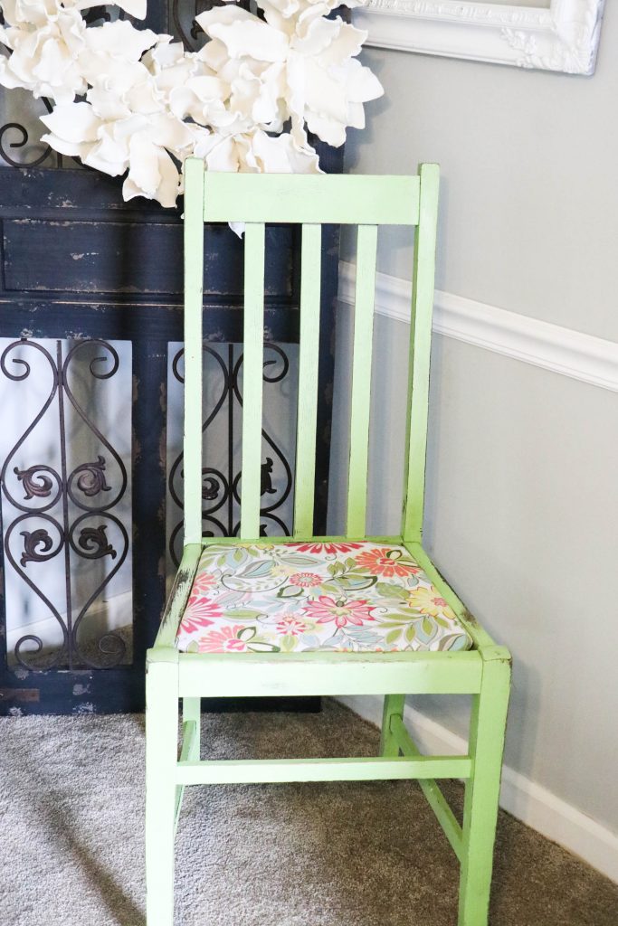 Super Easy DIY upholstery project for kitchen chairs!