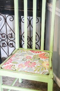 Super Easy DIY upholstery project for kitchen chairs!