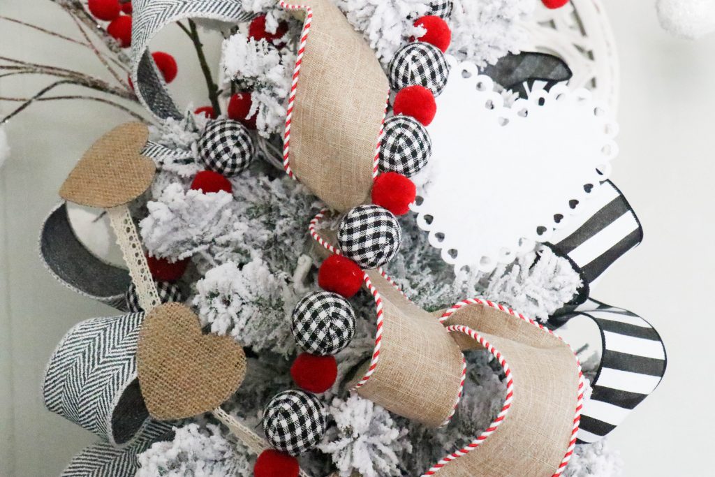 DIY Burlap Valentine's Banner