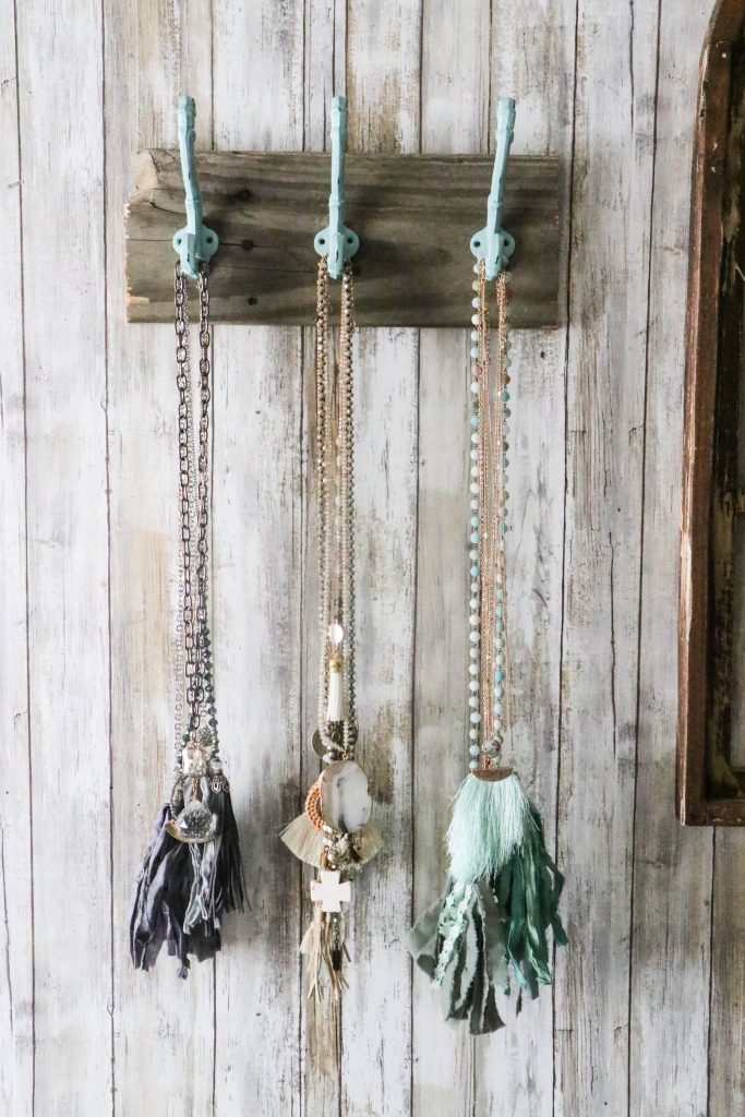 Super easy DIY scrap wood jewelry holder!