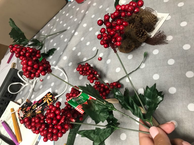 diy Dollar Tree embroidery hoop berry wreath ReFabbed