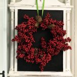 diy Dollar Tree embroidery hoop berry wreath