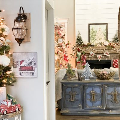 A simple Christmas entryway