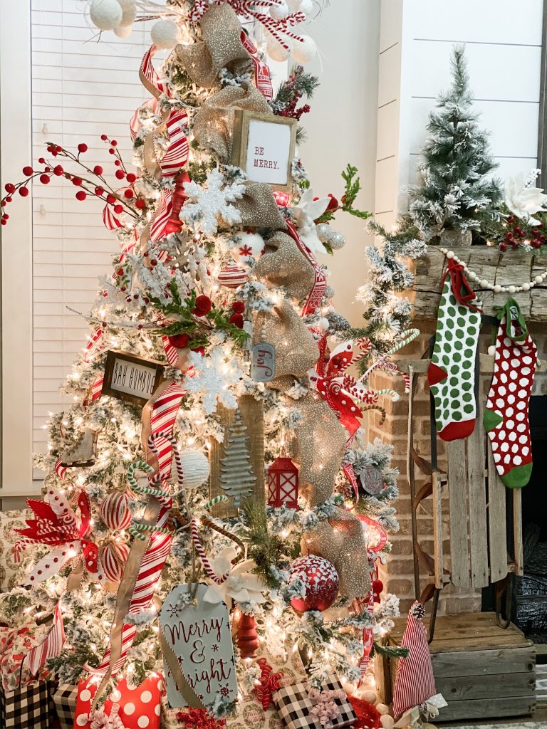 Christmas Home Tour- Living Room Tree - Re-Fabbed