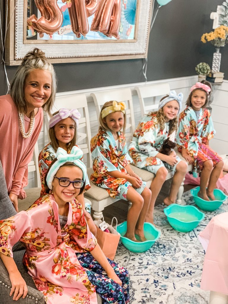 little-girls-spa-birthday-party- Re-Fabbed