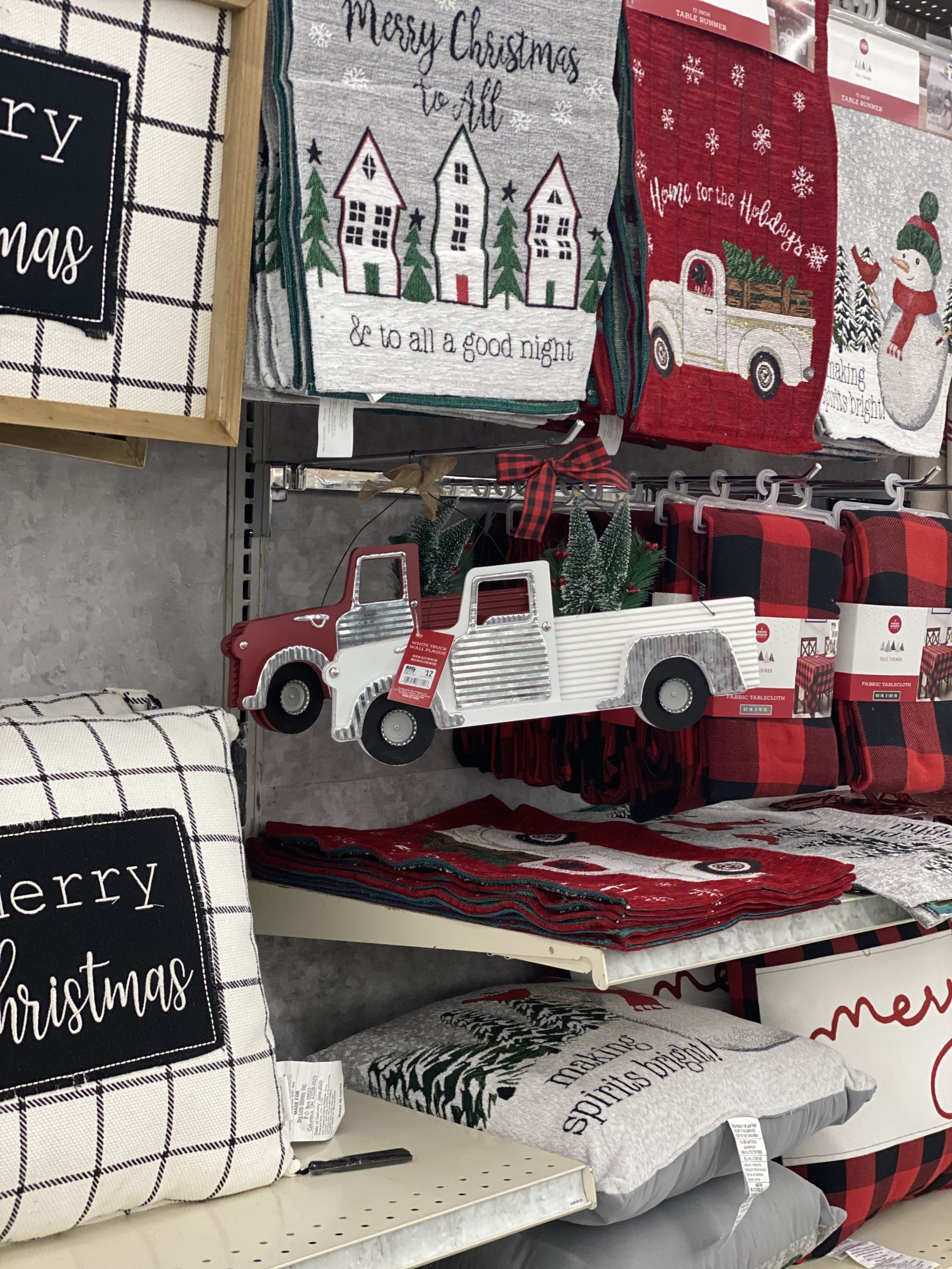 Big lots christmas sales pillows