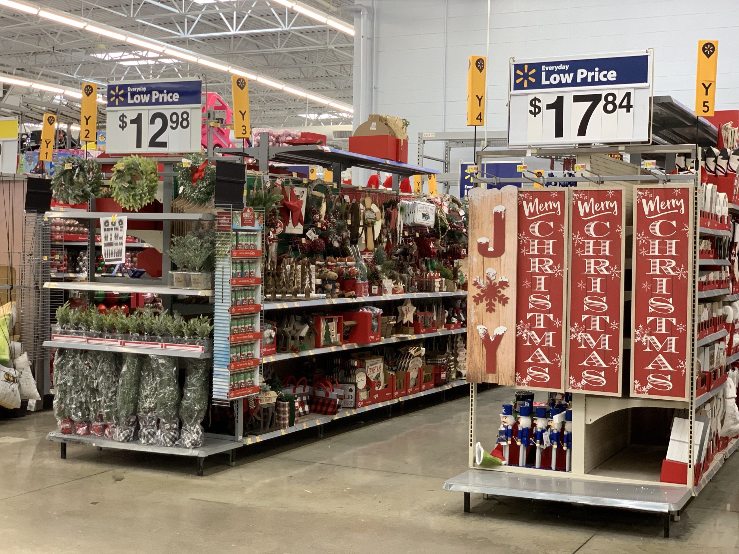 Christmas Decor At Walmart 2020 Re Fabbed