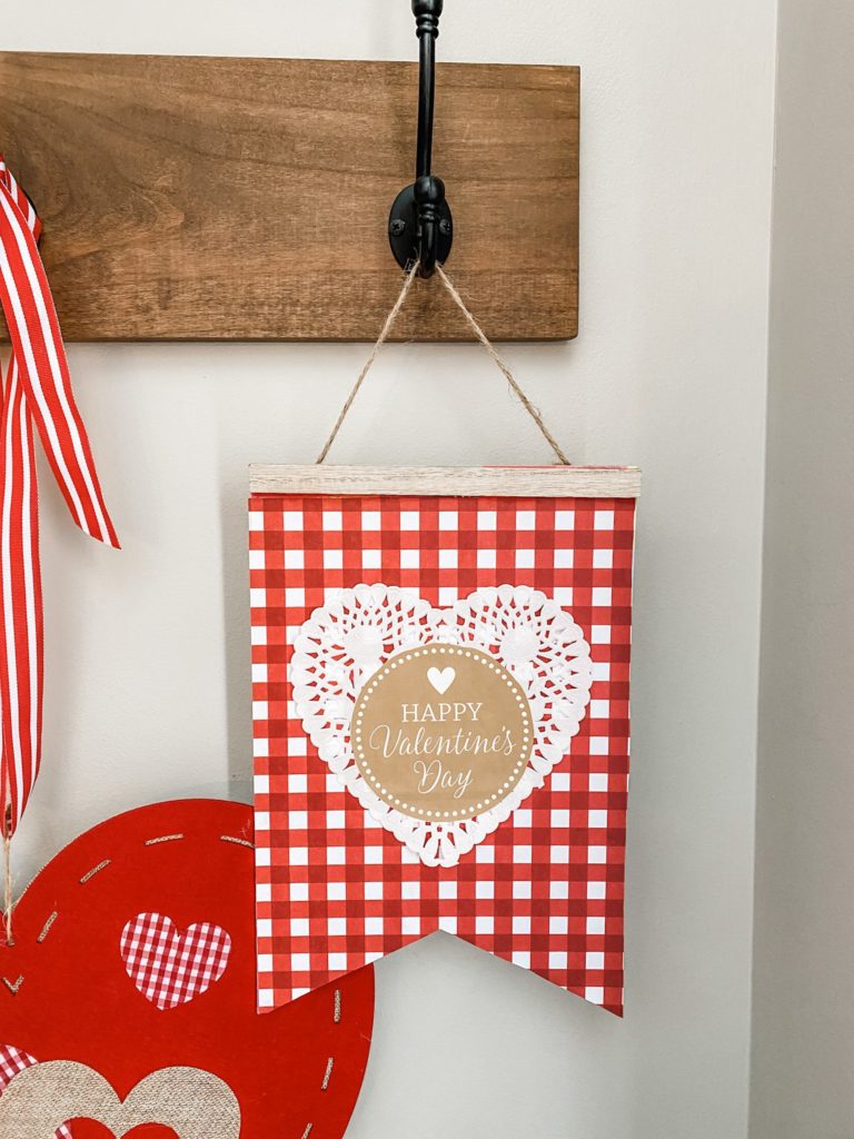 DIY Dollar Tree Valentines Day Decor - The Latina Next Door