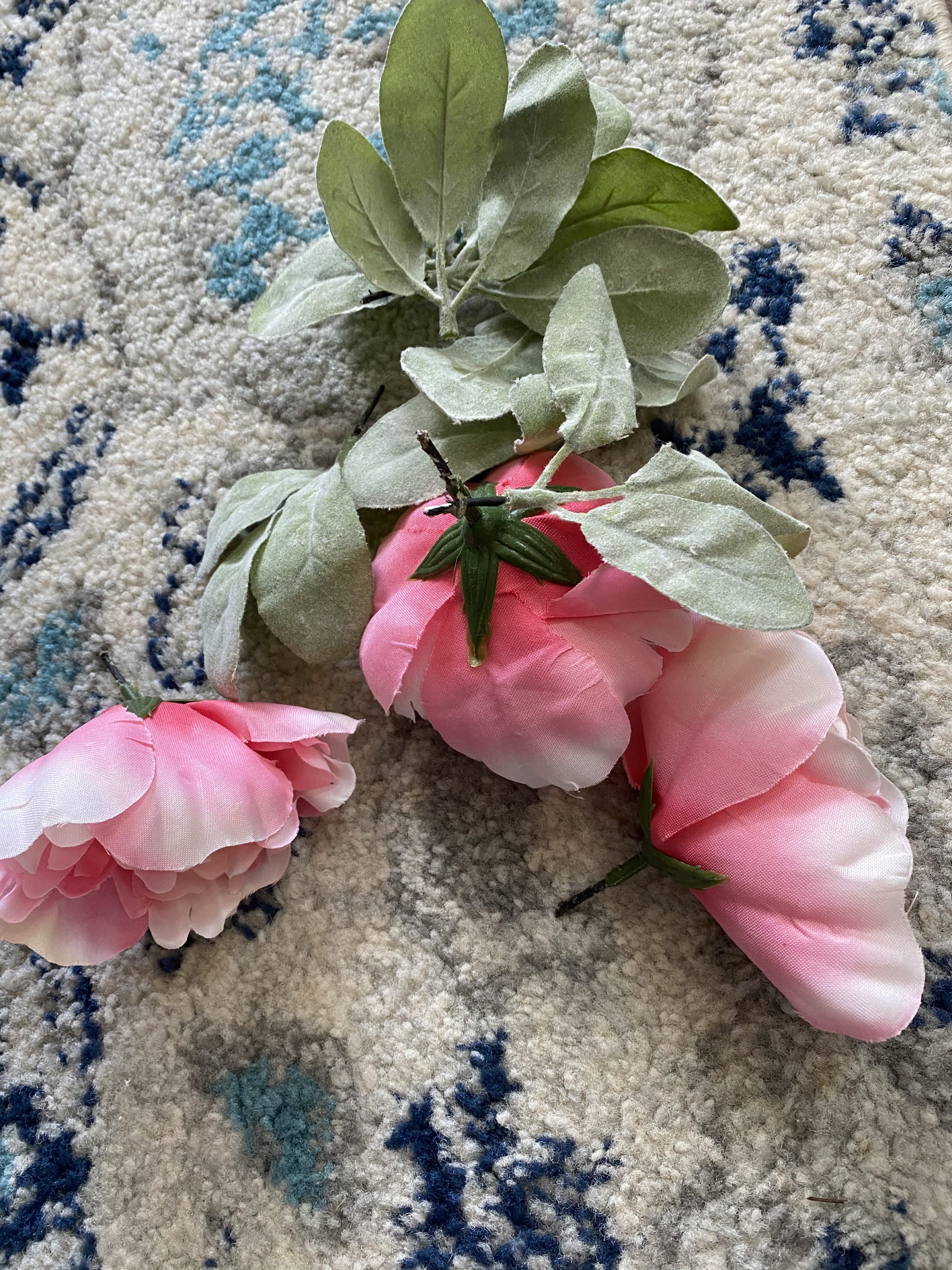 detached pieces of wreath after taking it apart