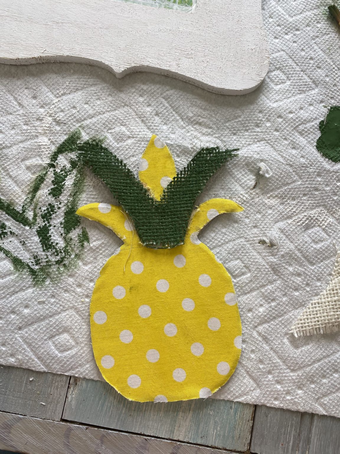 diy dollar tree Spring sign - Re-Fabbed