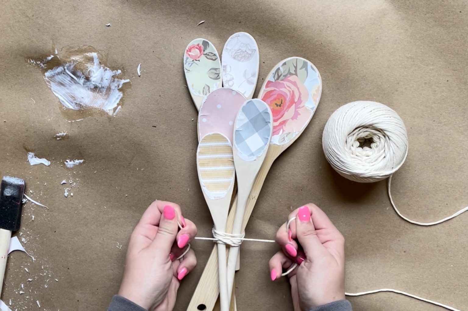 diy wooden spoon decor ReFabbed