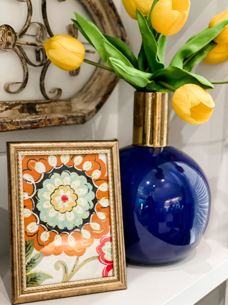 super easy dollar tree frame decor