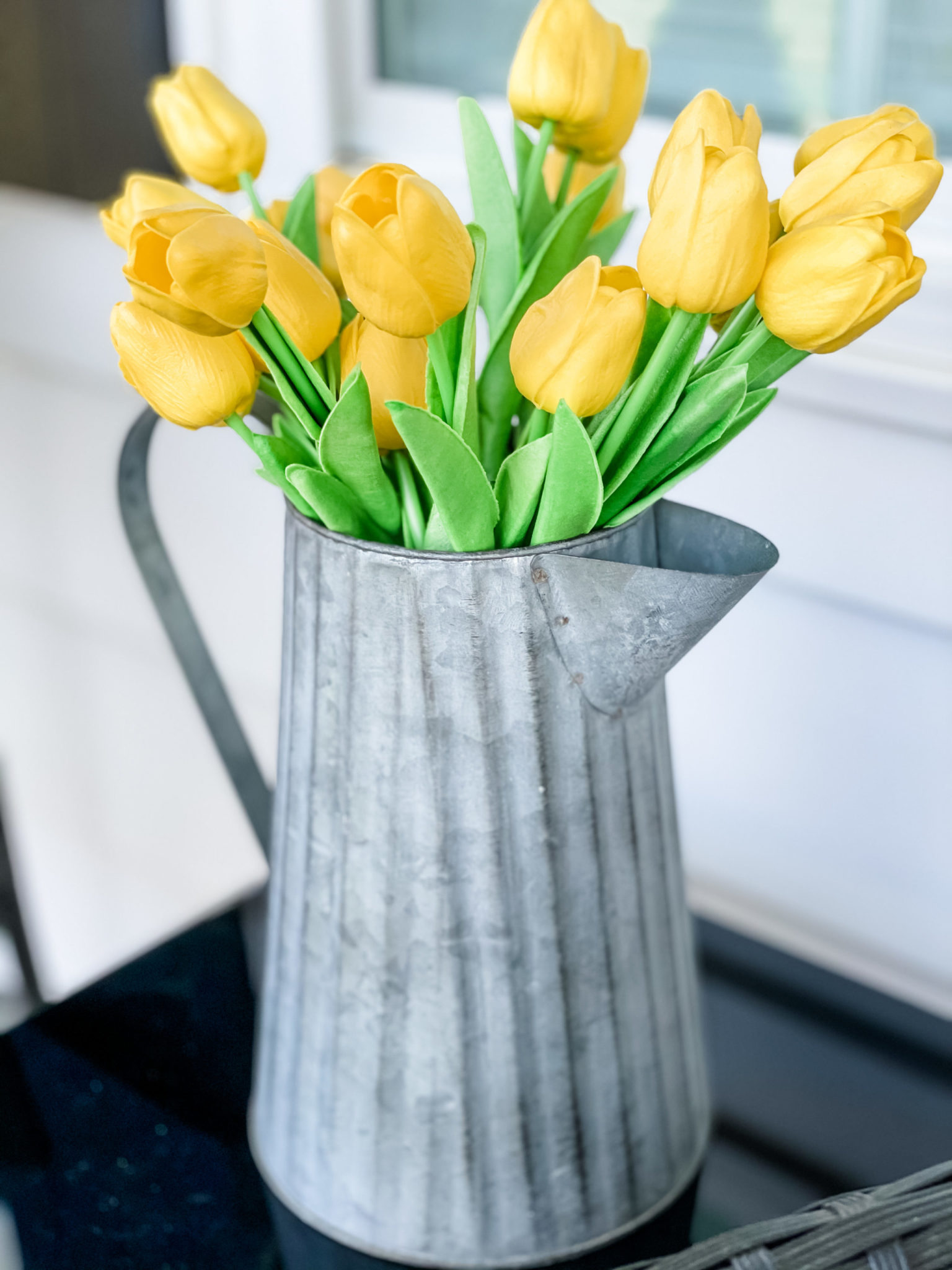 spring front porch tour - Re-Fabbed