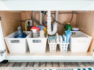 how to organize under the sink using items from the dollar tree