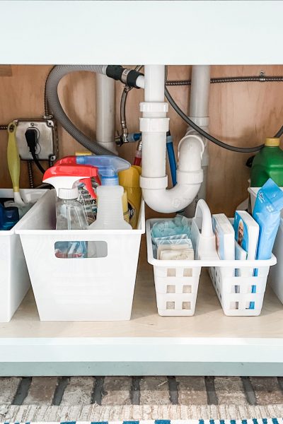 how to organize under the sink using items from the dollar tree