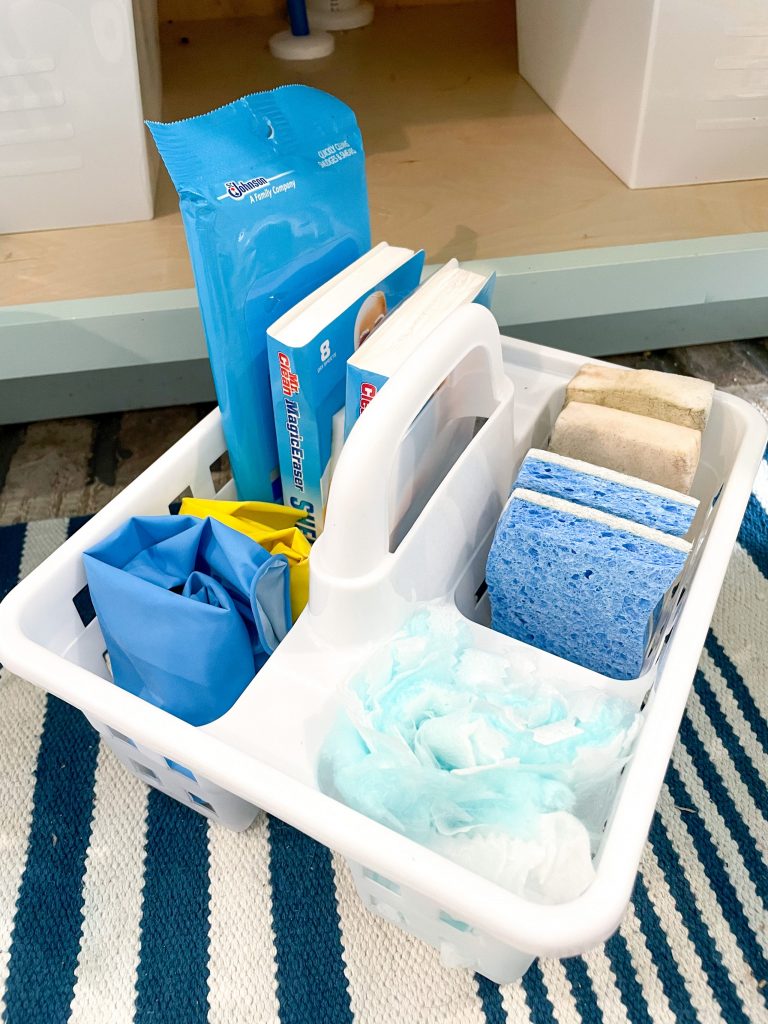 how to organize under the sink using items from the dollar tree