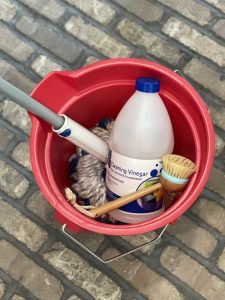 how to clean brick flooring - cleaning vinegar, bucket, hot water, mop, scrubber brush