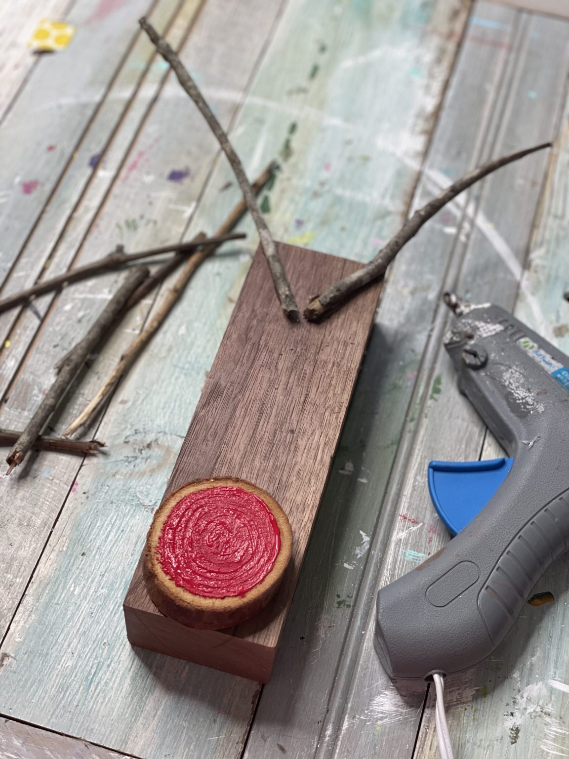 diy wood block reindeer ReFabbed