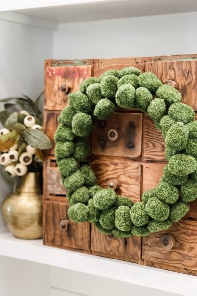 finished look of the moss ball wreath