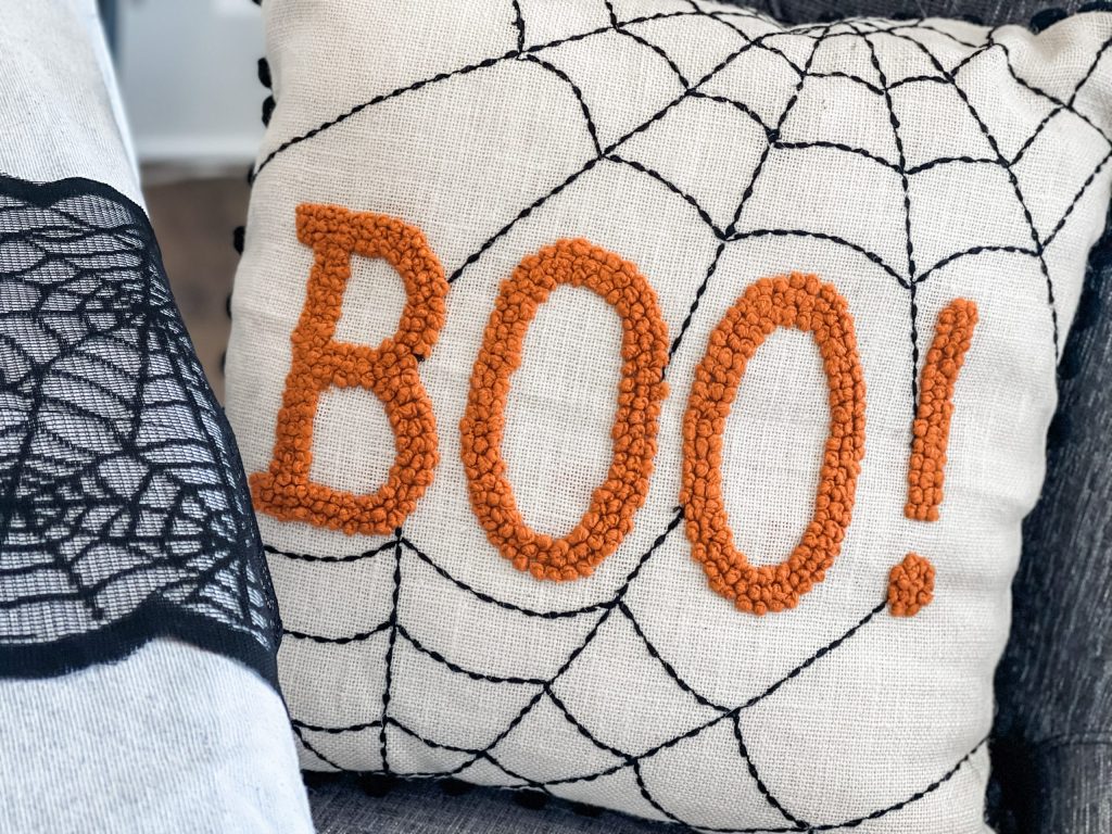 Boo throw pillow