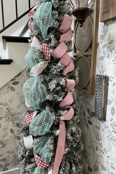 ribbon on christmas tree