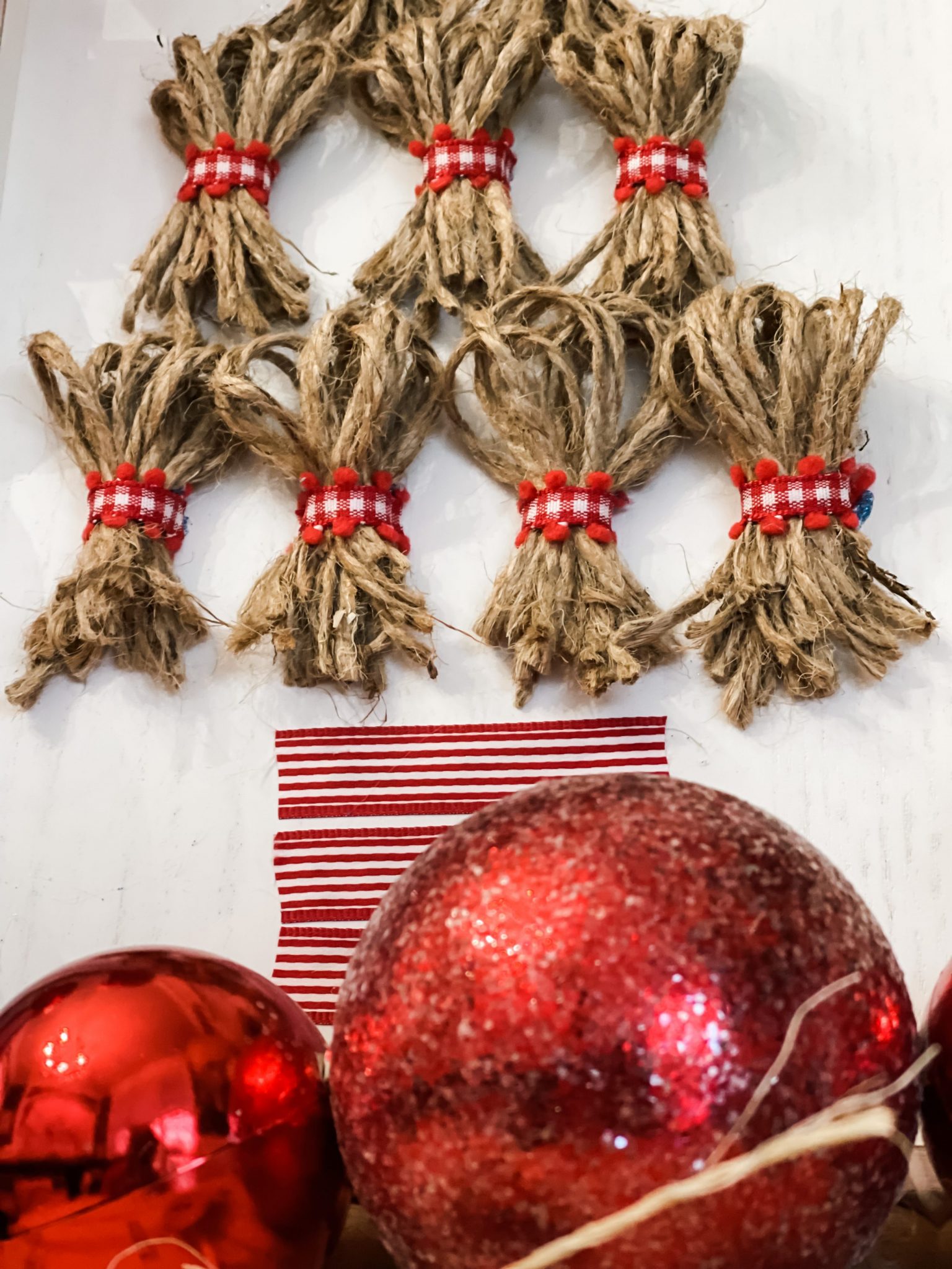 diy tassel Christmas tree ReFabbed