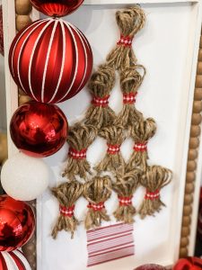 finished staged picture of tassel christmas tree